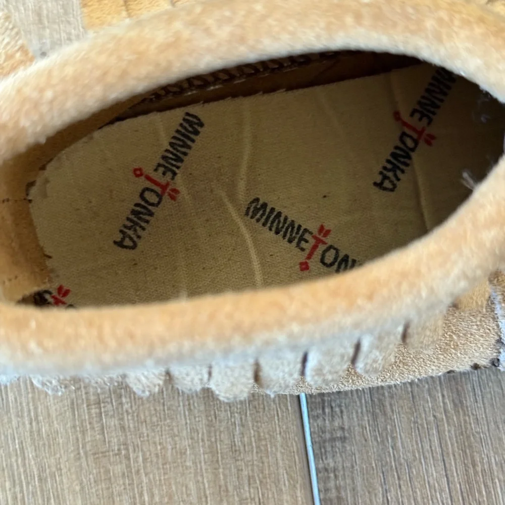 Minnetonka Toddler Kids Tan Suede Leather Moccasins with Fringe